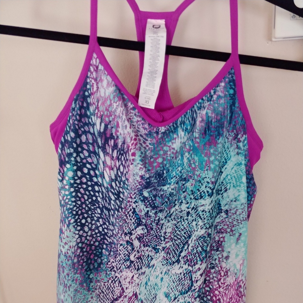 Fabletics top